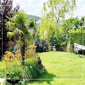 Sariyer 7+2 villa with private garden - APV 3431