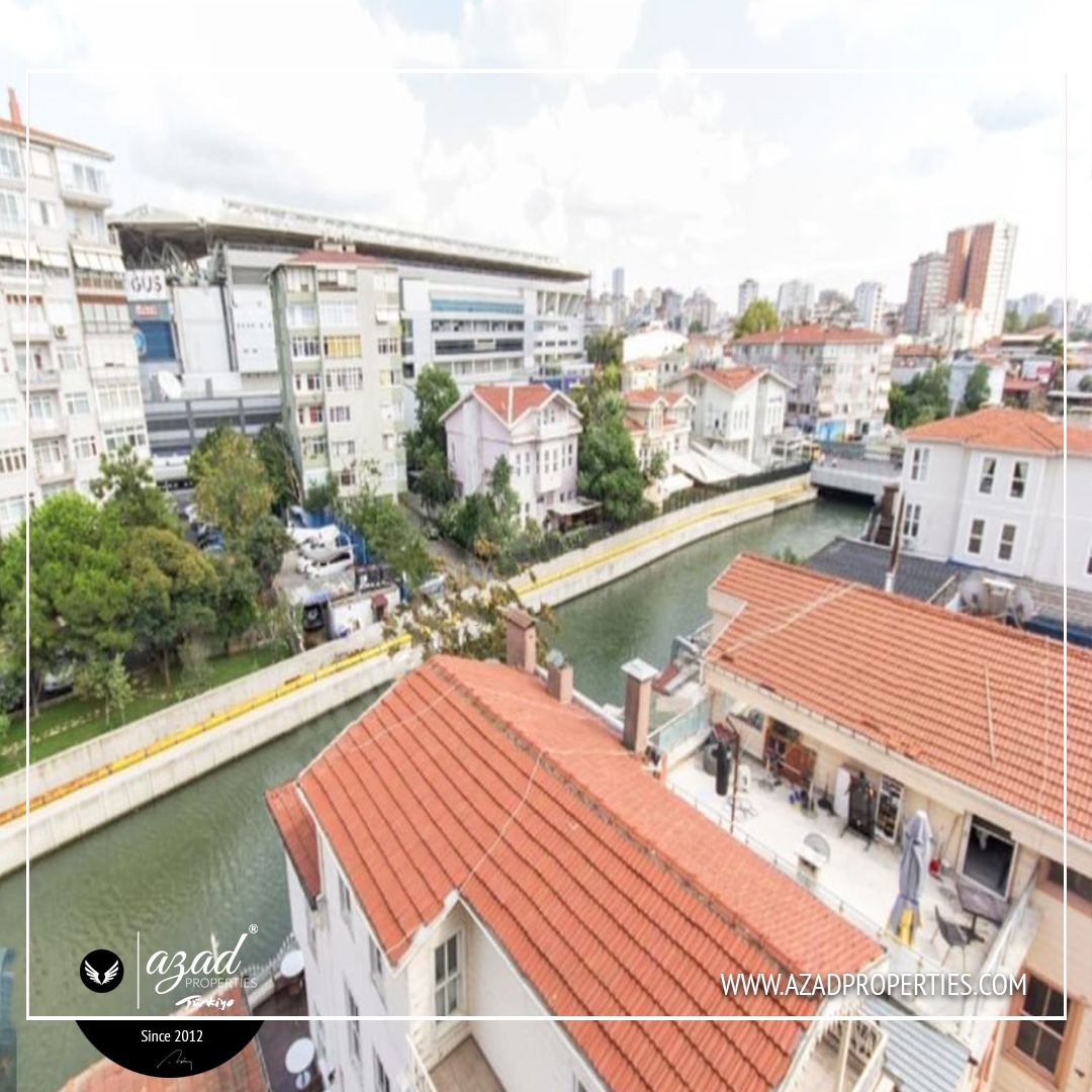 5 Storey fancy hotel in the center of Kadikoy - APH - 34168